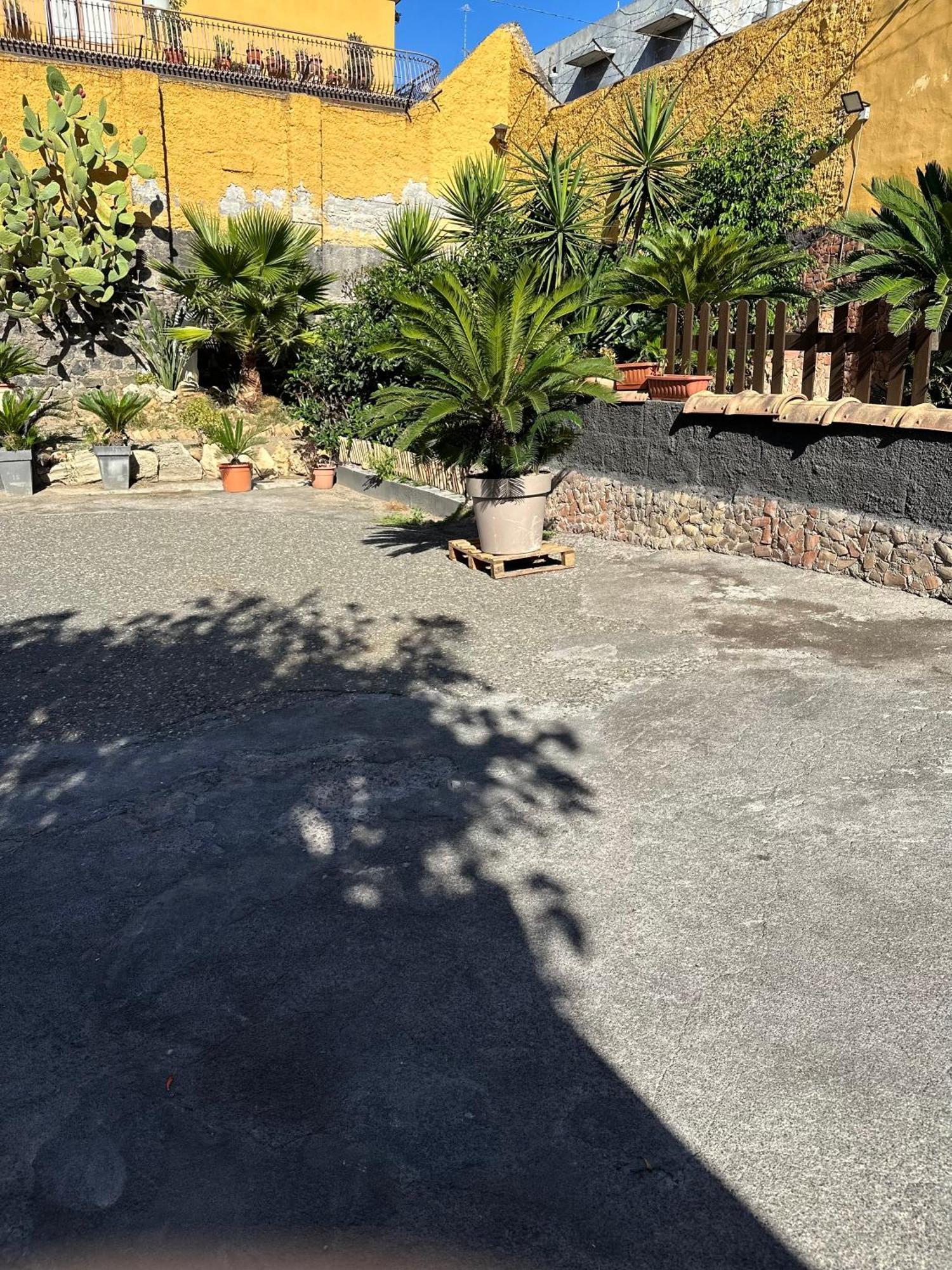 Garden Of Bitter Villa Catania Bagian luar foto
